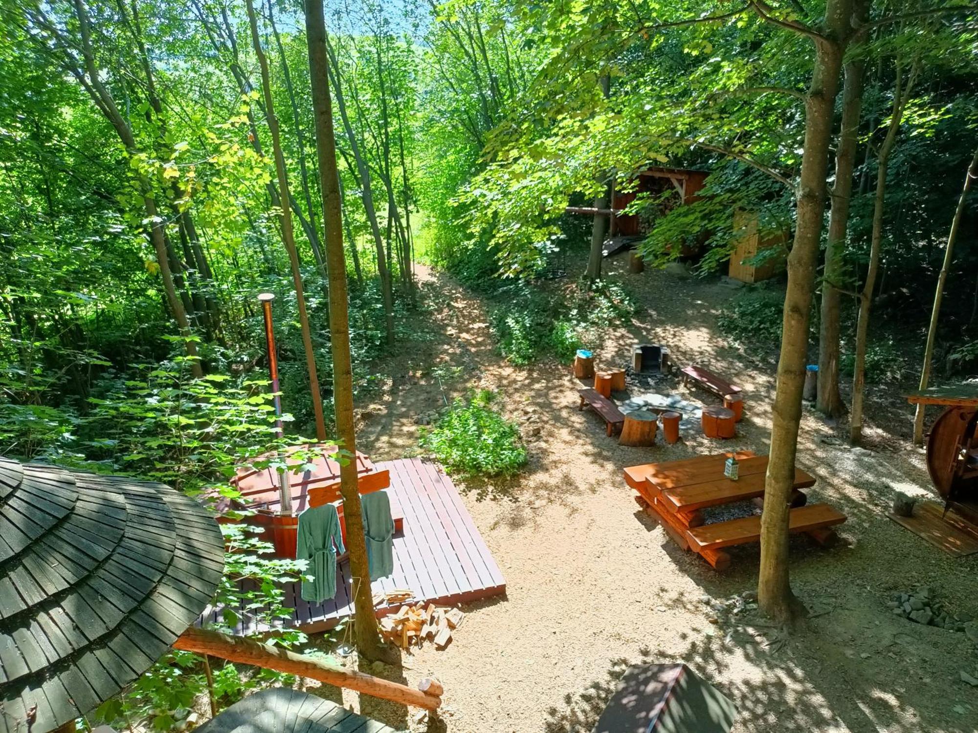 Treehous Sneznik S Wellness Hotel Dolni Morava Exterior photo